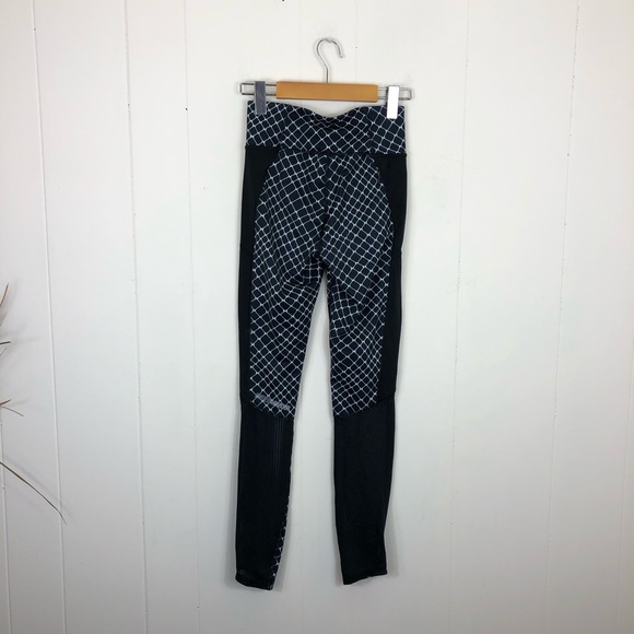 Under Armour 28” Heatgear Fly Printed Pants Sz XS - Picture 7 of 9